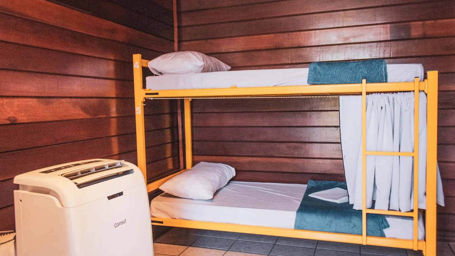 Nomades Beach - Adventure Hostels & Coworking Florianopolis